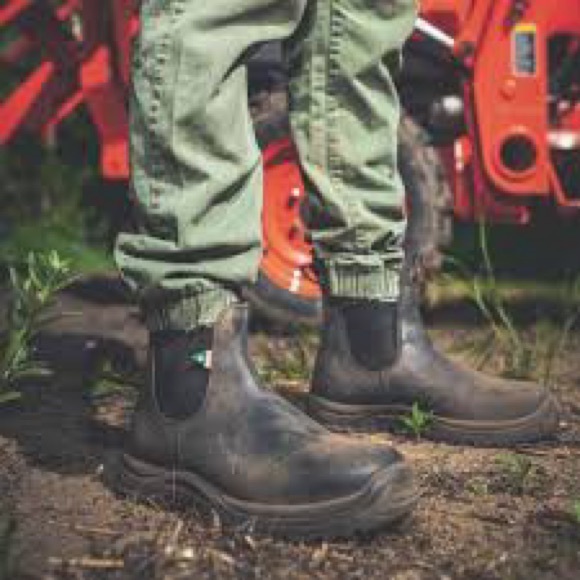Blundstone Other - Blundstone steel toe boots